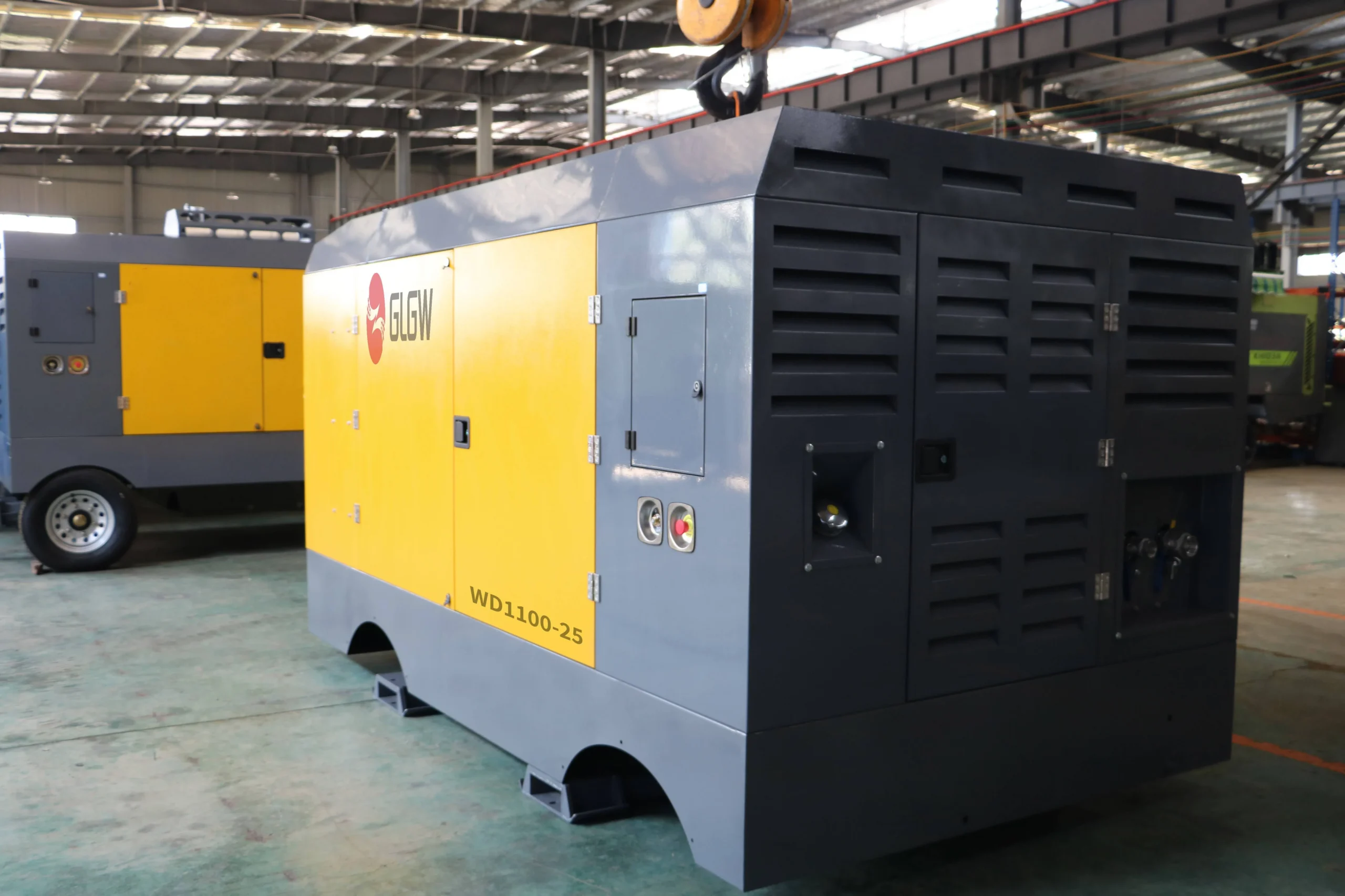 Cummins Engine Diesel Screw Air Compressor - 25Bar 1100CFM - Image 2