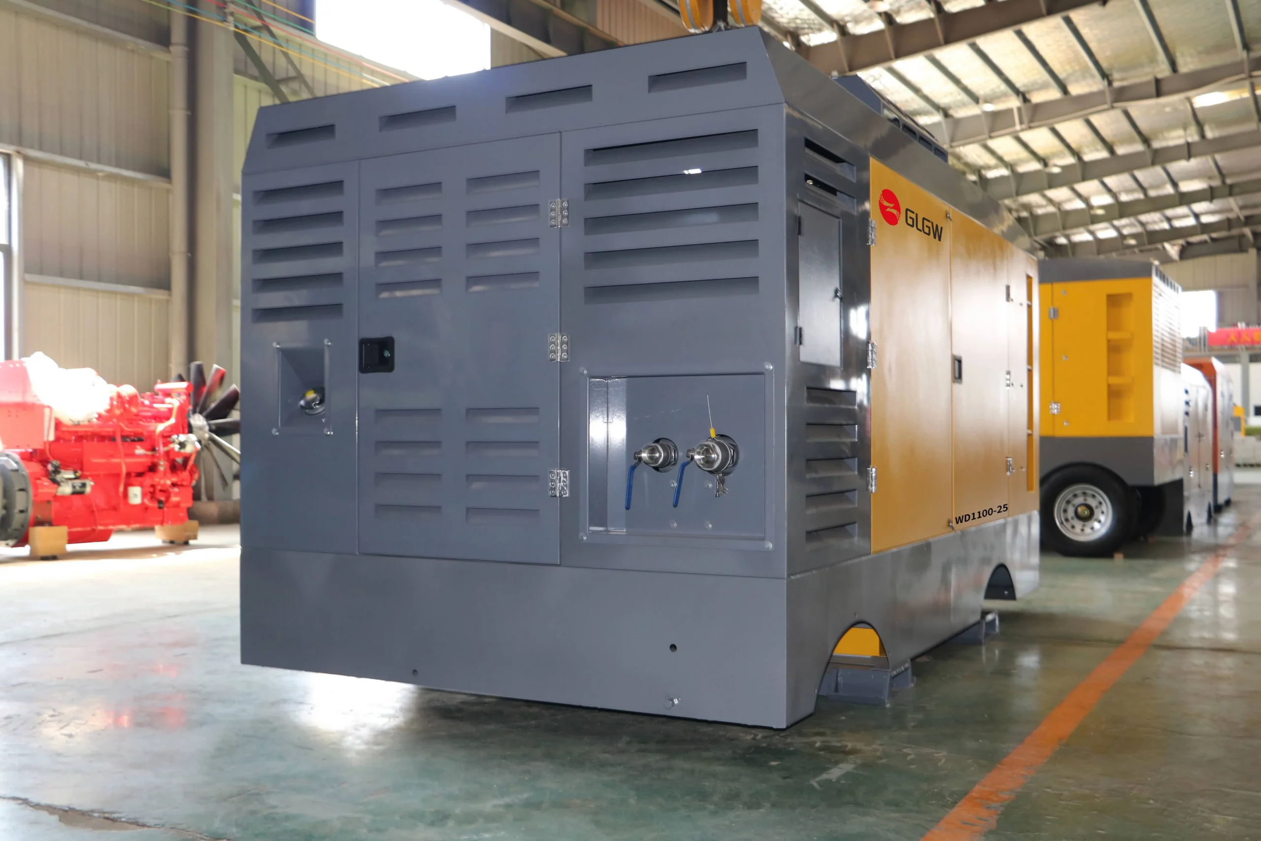 Cummins Engine Diesel Screw Air Compressor - 25Bar 1100CFM - Image 3