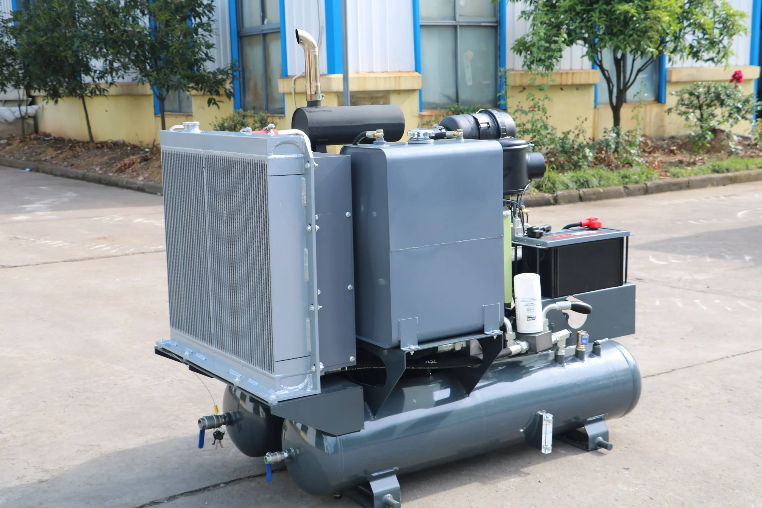 Open Double-Tank 41kw Wheel Screw Diesel Air Compressor - Image 2
