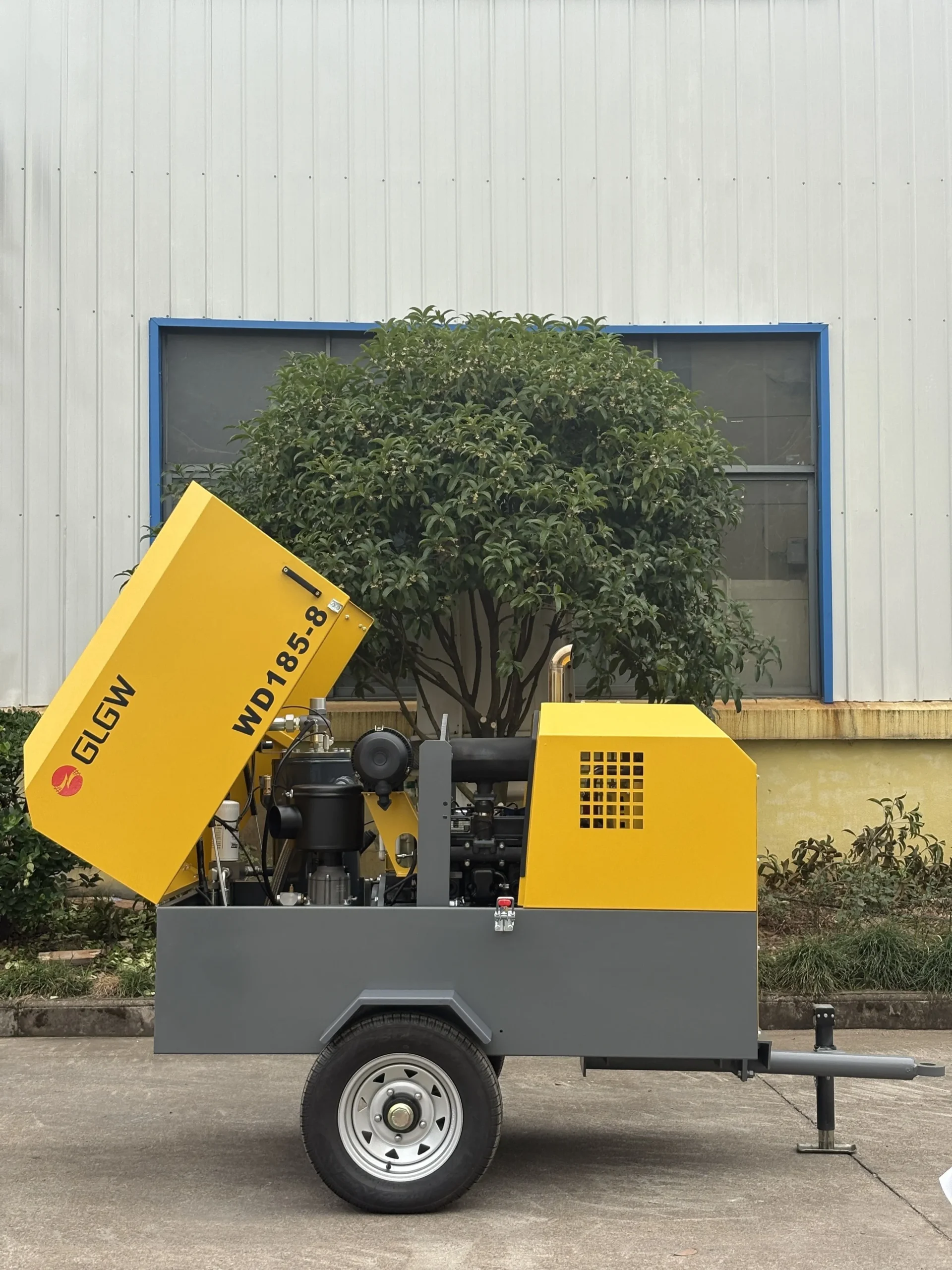 Diesel Engine Screw Compressors -- Customized Mobile for Mining(8Bar 185CFM 41kw) - Image 2