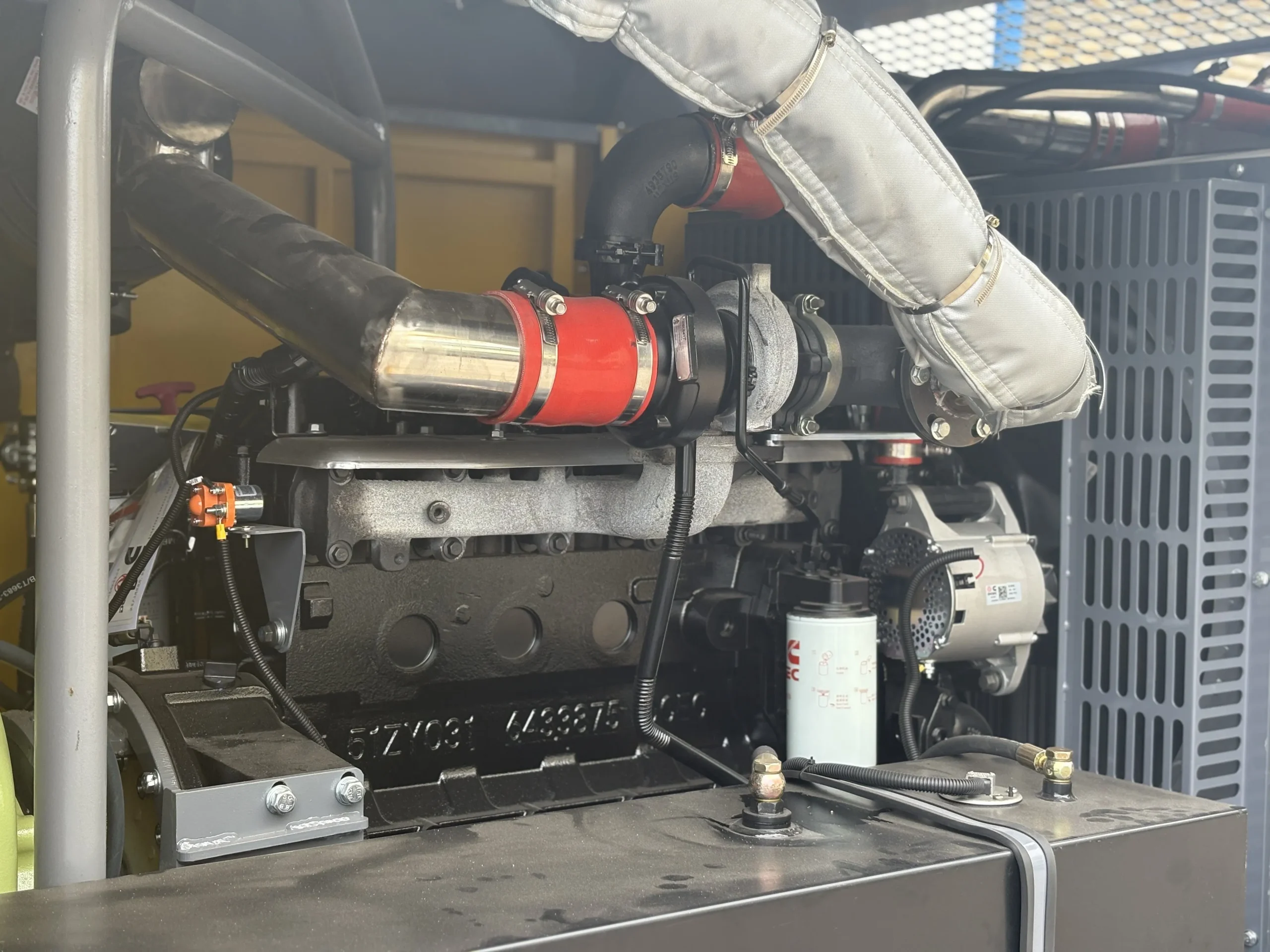 Portable Diesel Screw Air Compressor - 20Bar 850CFM - Image 2