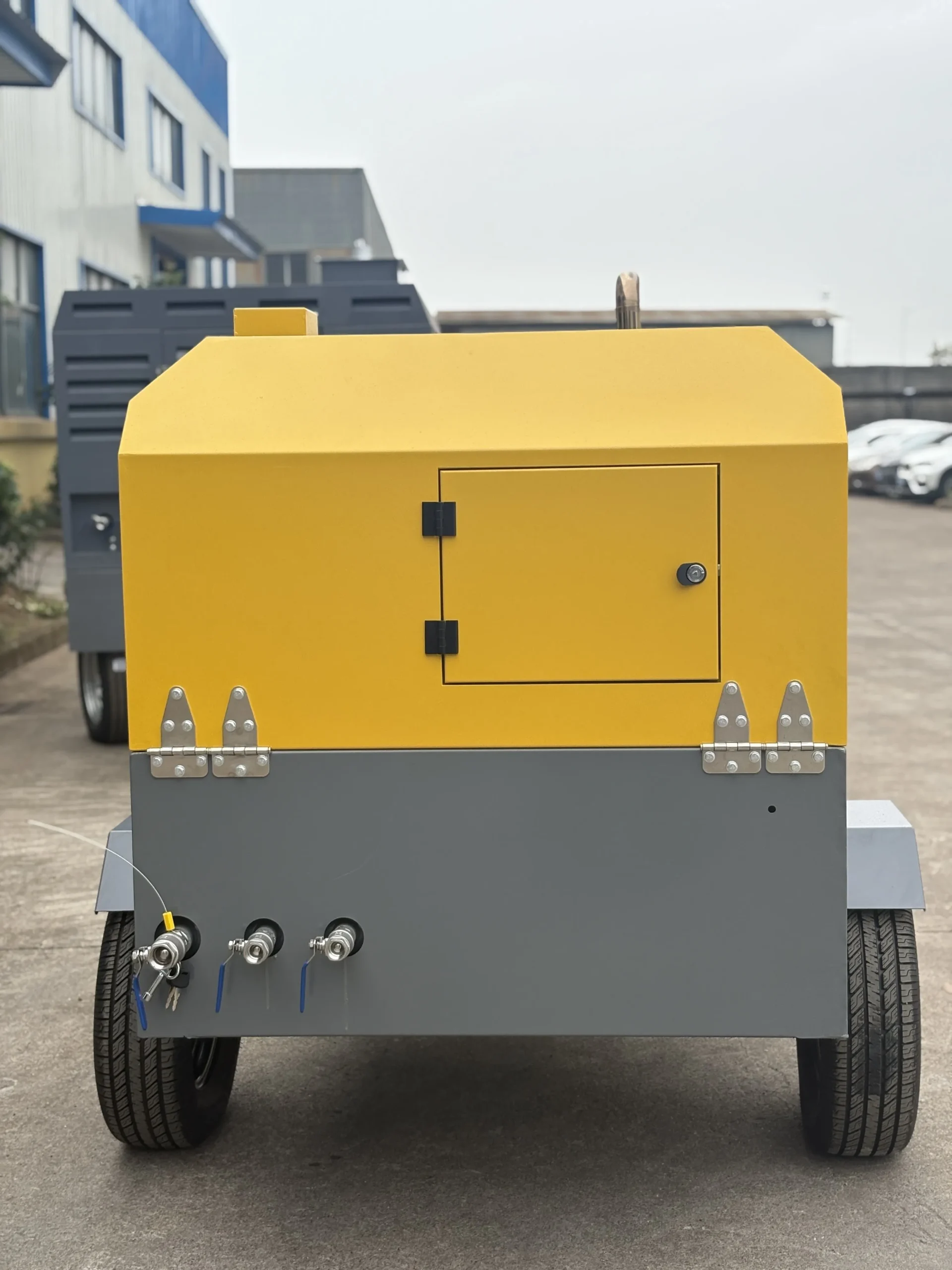 Custom Diesel Portable Construction 4-Cylinders Towable Air Compressor - Image 7