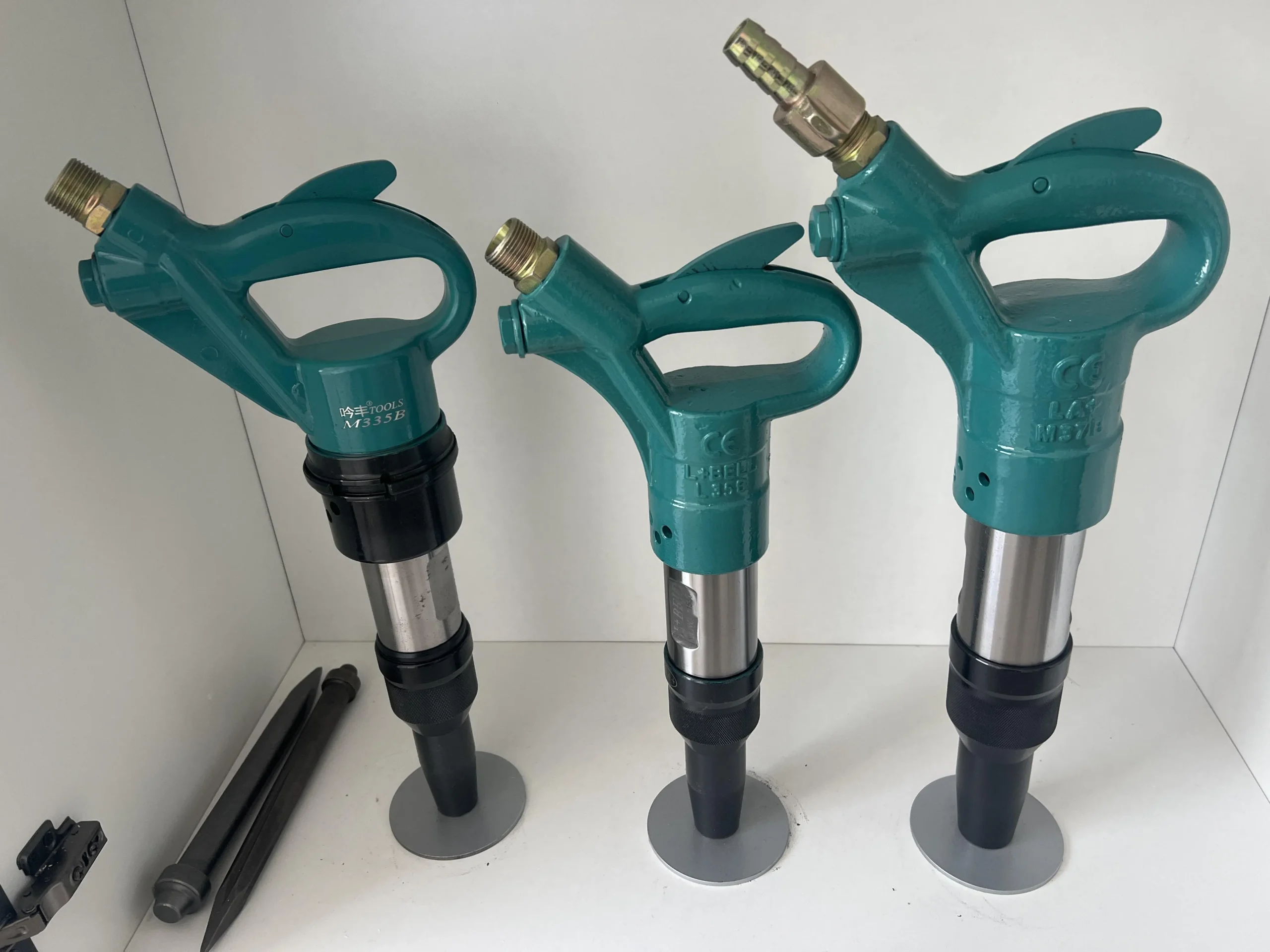 Ml33 / Ml37 Pneumatic Rock Drill - Image 3