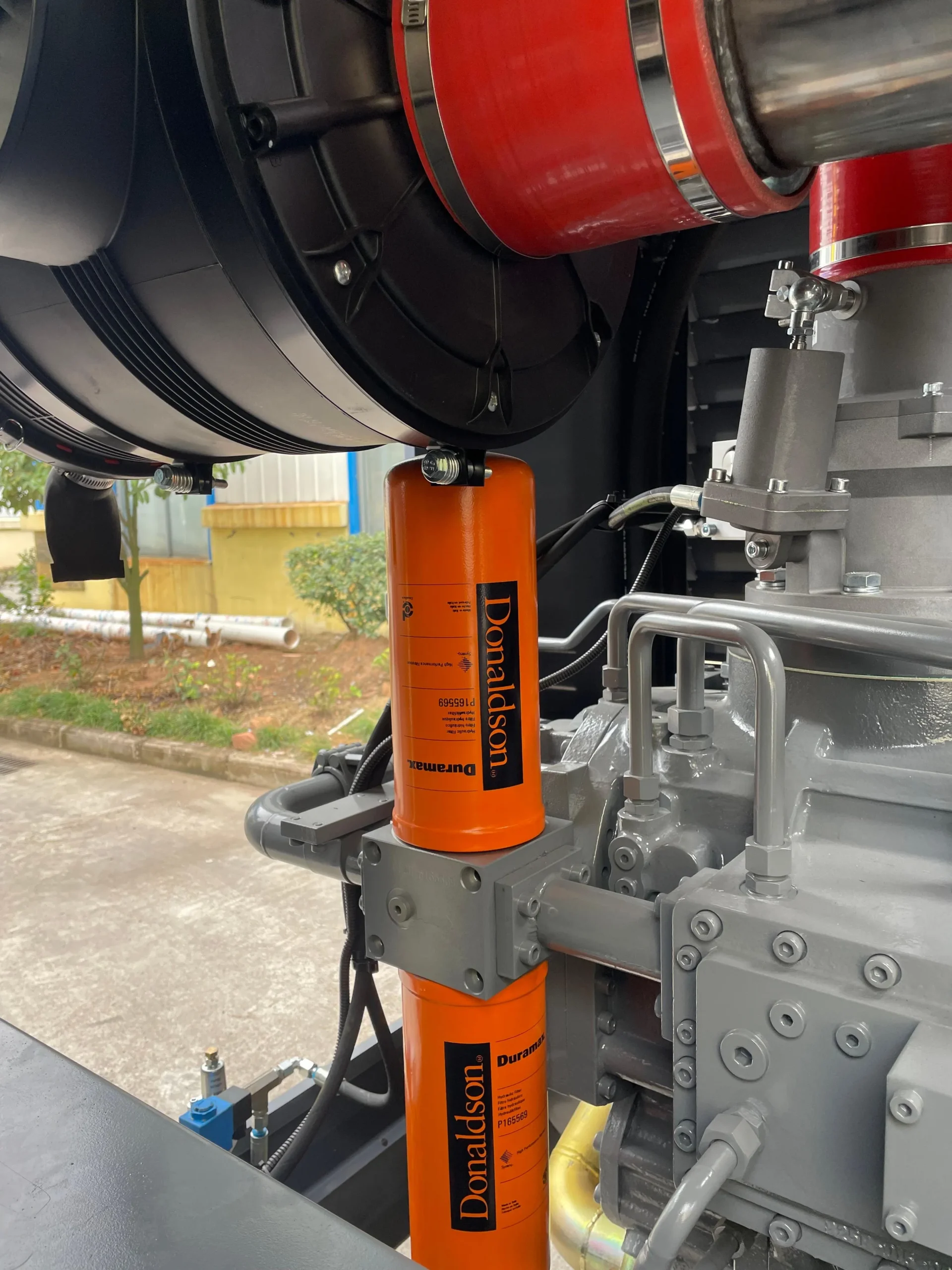 Cummins Two Stage Skid Diesel Screw Air Compressor - 294kw 25Bar 1100CFM - Image 2