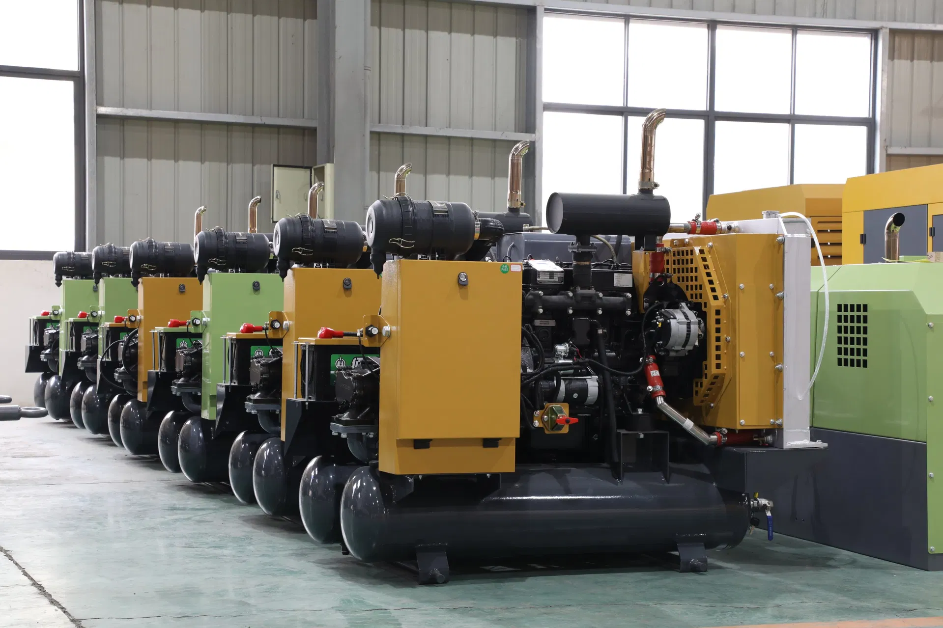 Double-Tank Portable Air Compressor - 8Bar 185CFM - Image 3
