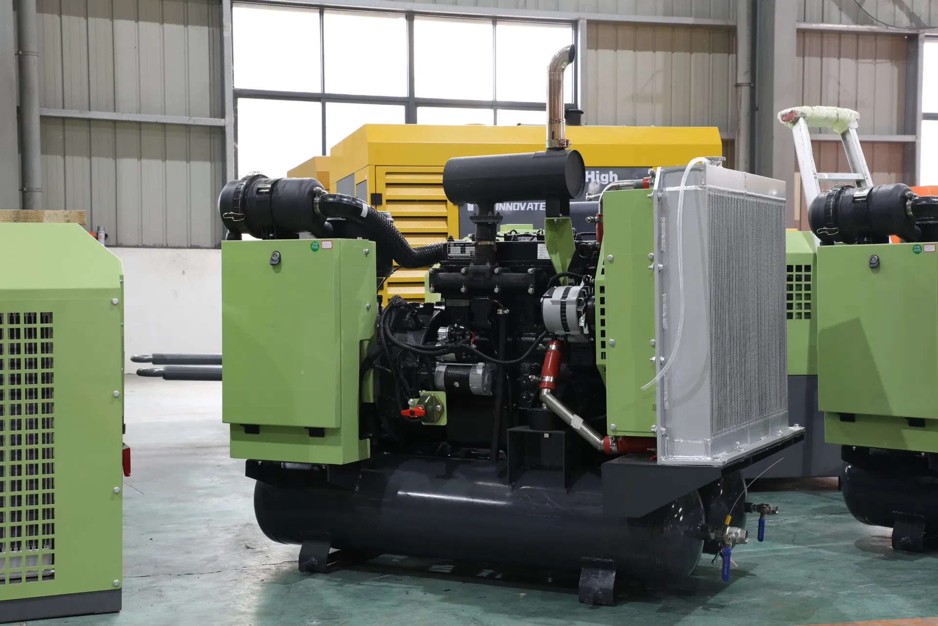 Double-Tank Portable Air Compressor - 8Bar 185CFM