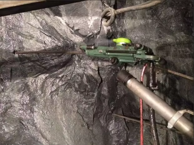 Yt24 Underground Mining Air-Leg Rock Drill - Image 4